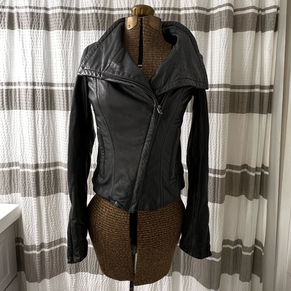 Danier Jackets & Blazers - Danier Women's Black Leather Jacket